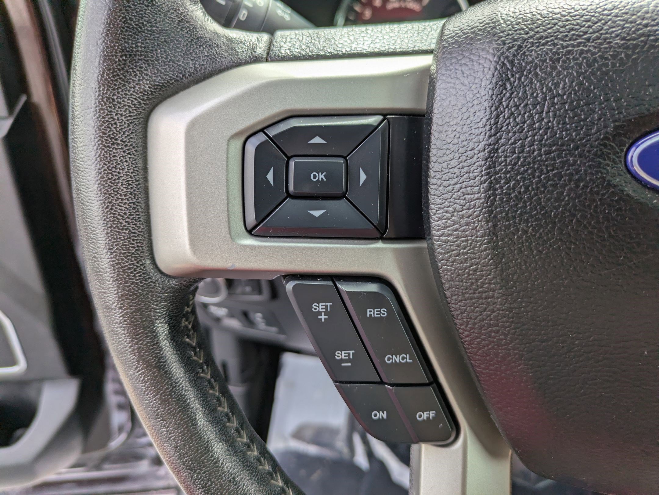 Used 2018 Ford F150 Lariat w/ Equipment Group 502A Luxury image 18