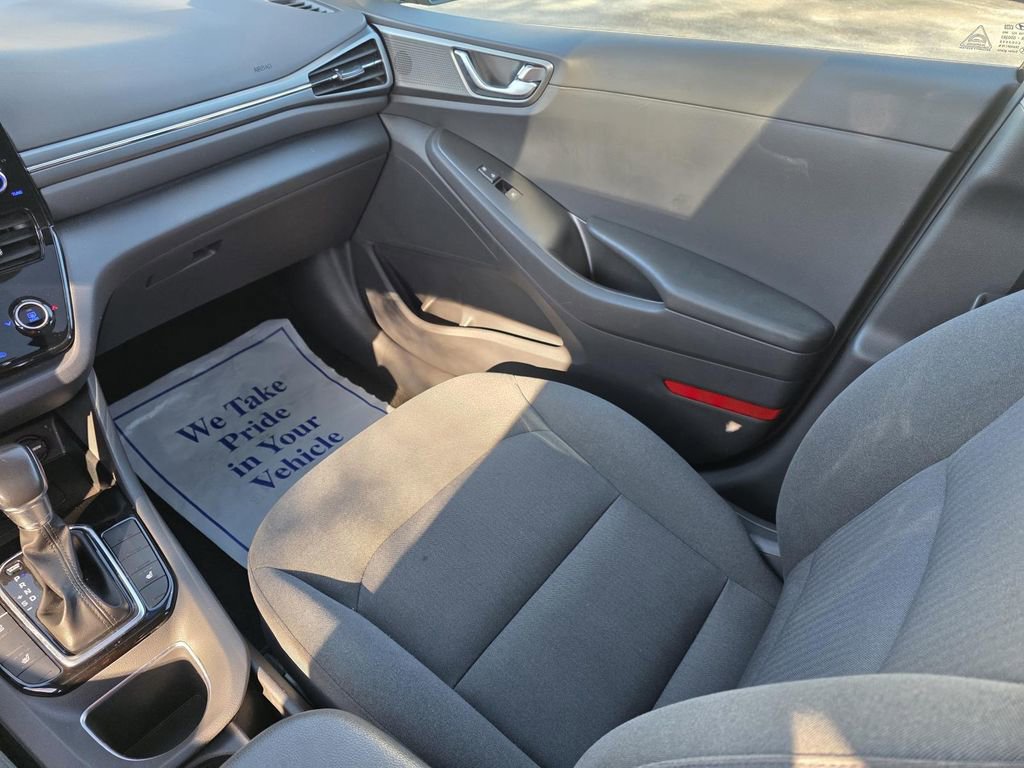 Used 2020 Hyundai Ioniq SEL image 30