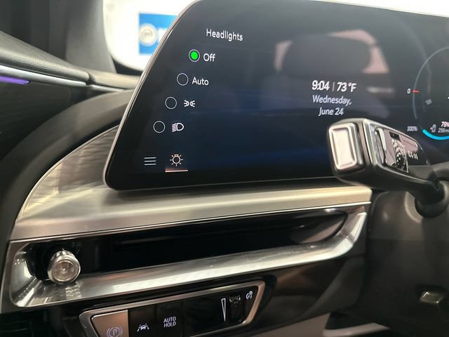 Used 2025 Cadillac Lyriq Luxury w/ LPO, Floor Liner Package AWD/4WD image 18