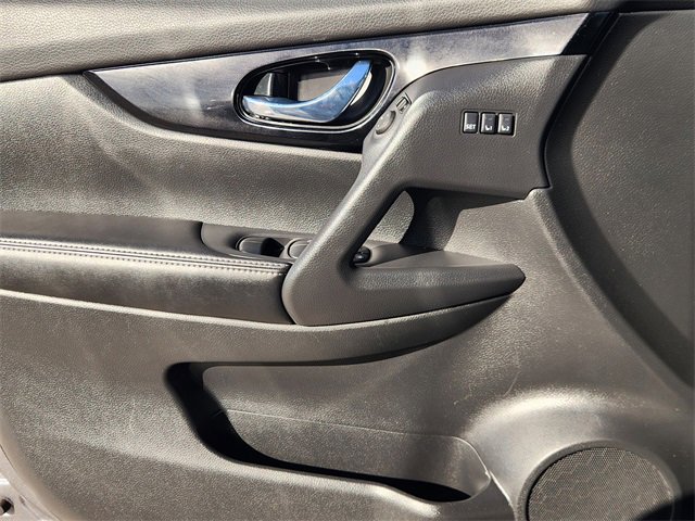 Used 2022 Nissan Rogue Sport SL w/ Premium Package image 22