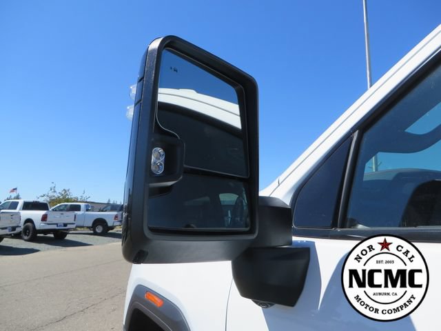 Used 2025 GMC Sierra 2500 AT4 AWD/4WD image 13