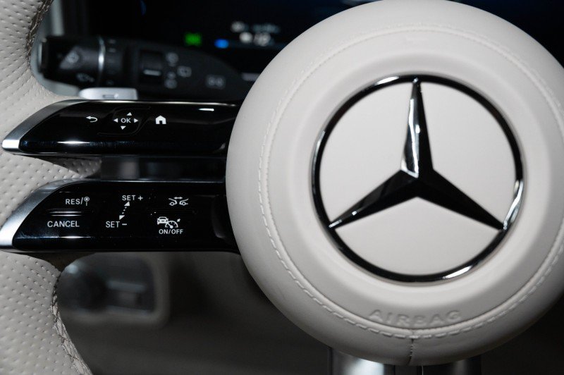 New 2027 Mercedes-Benz G 580 e image 23