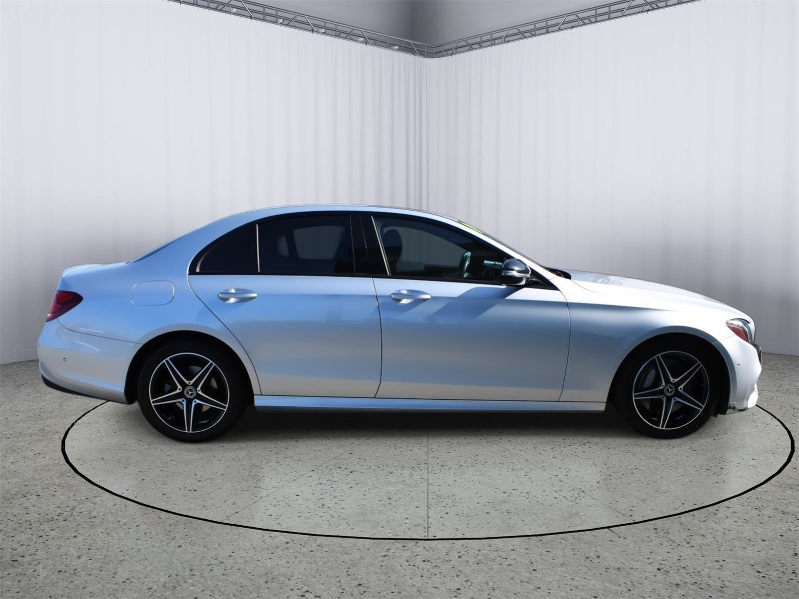 Used 2018 Mercedes-Benz E 300 image 9