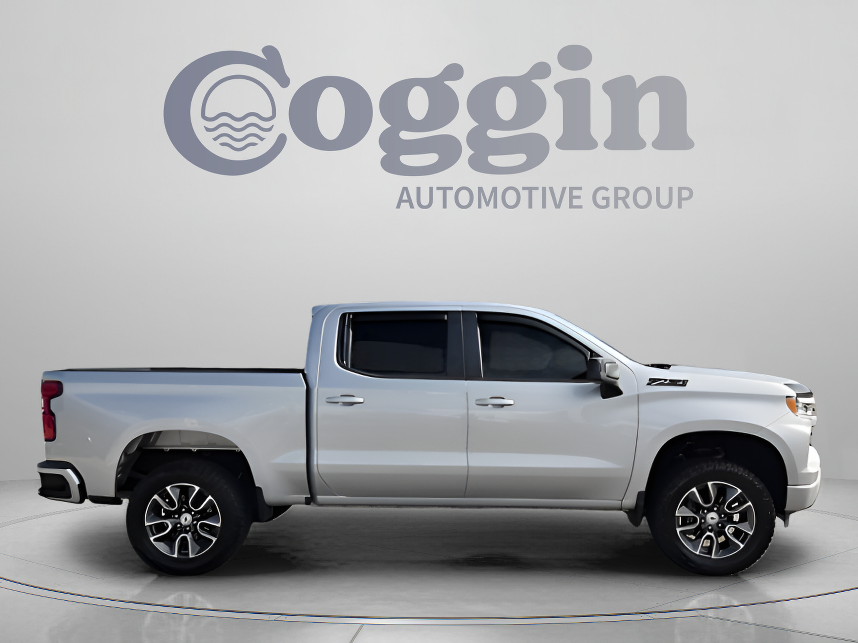 Used 2022 Chevrolet Silverado 1500 RST w/ Z71 Off-Road Package AWD/4WD image 6