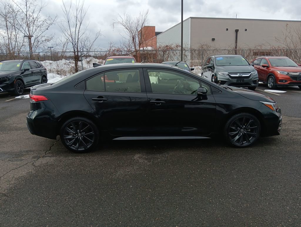Used 2024 Toyota Corolla SE w/ SE Premium Package image 2
