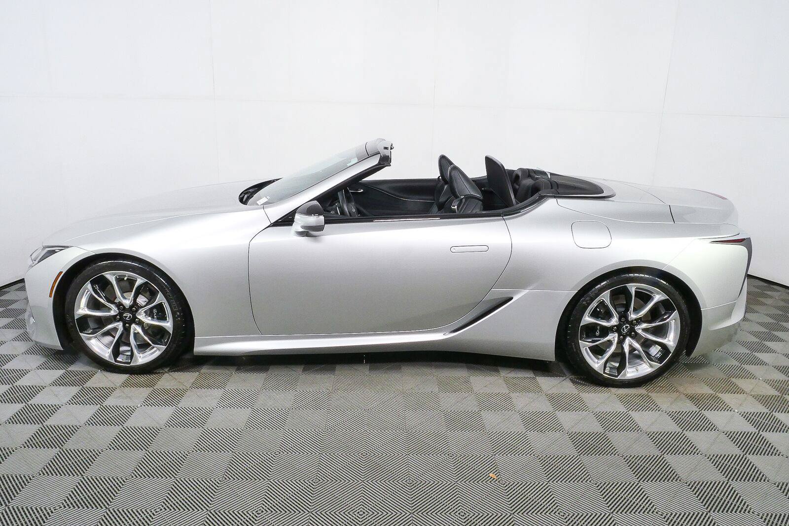 Used 2021 Lexus LC 500 Convertible w/ Touring Package RWD image 22