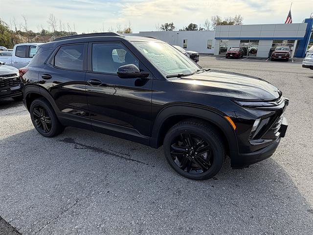 New 2026 Chevrolet TrailBlazer LT w/ Midnight Edition AWD/4WD image 8