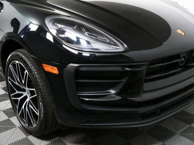 Certified 2023 Porsche Macan Turbo image 39