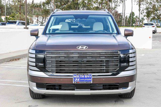 New 2026 Hyundai Palisade Calligraphy FWD image 2