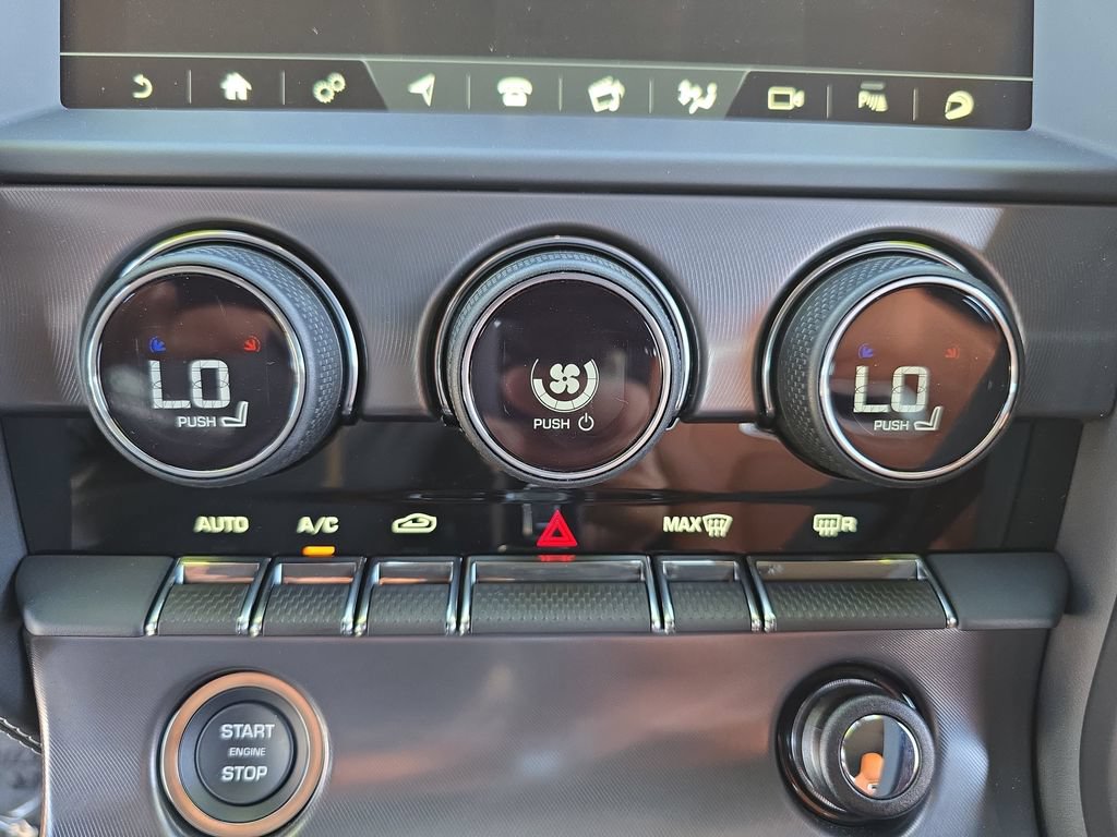 Used 2024 Jaguar F-TYPE R AWD/4WD image 21