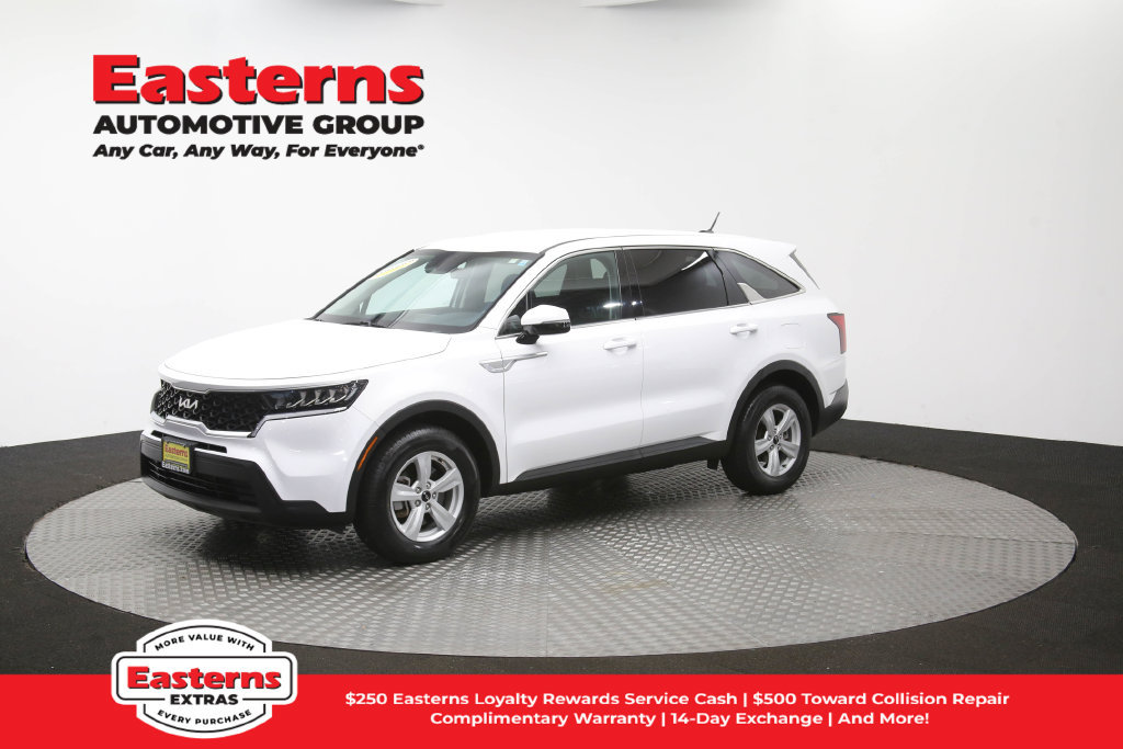 Used 2023 Kia Sorento LX FWD image 55