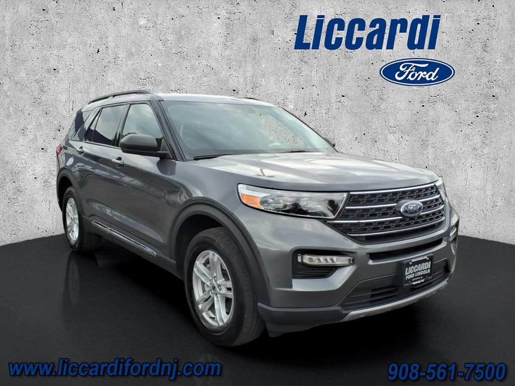 Certified 2023 Ford Explorer XLT w/ Equipment Group 202A AWD/4WD image 1