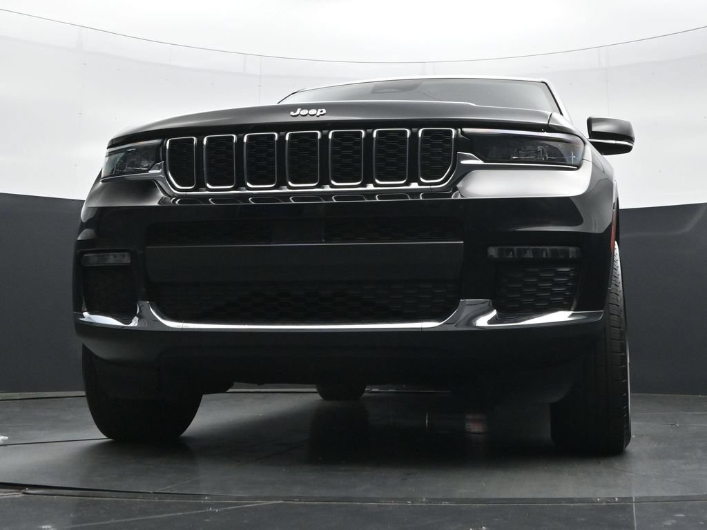 Used 2023 Jeep Grand Cherokee L Limited RWD image 37