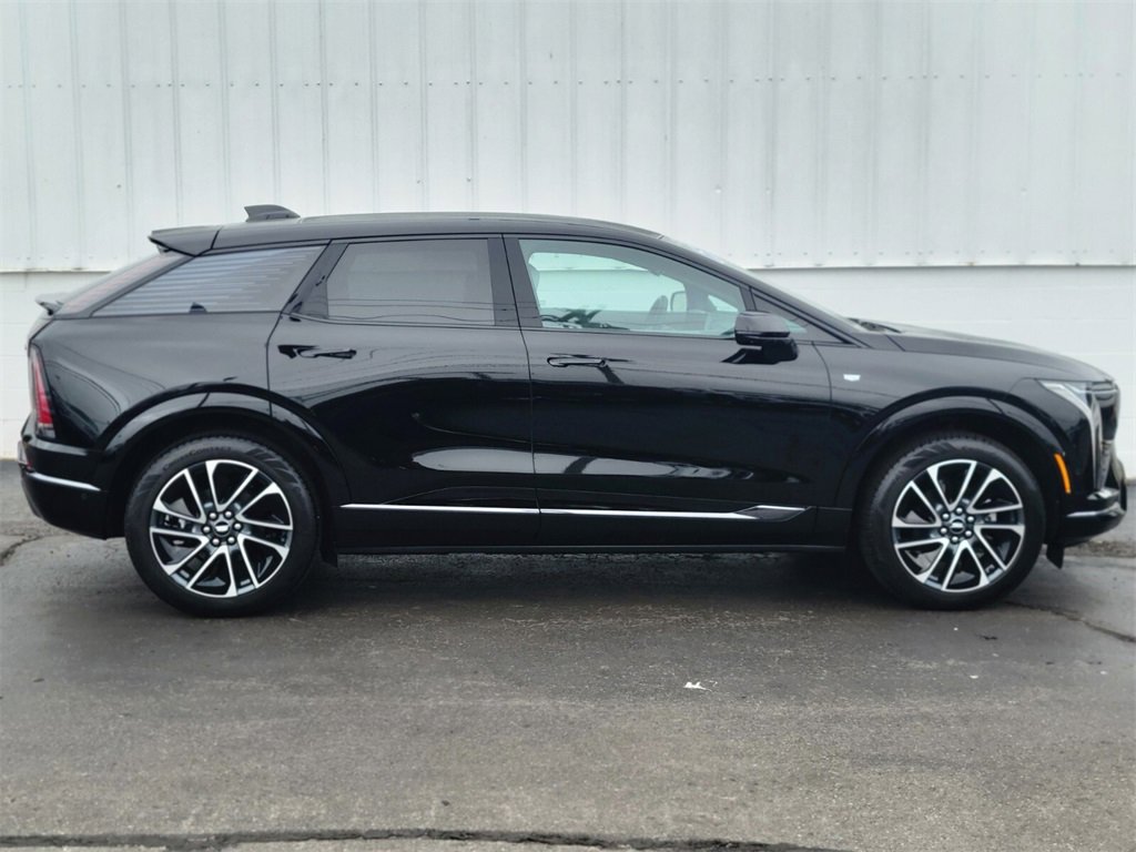 Certified 2025 Cadillac Optiq Sport 1 image 6