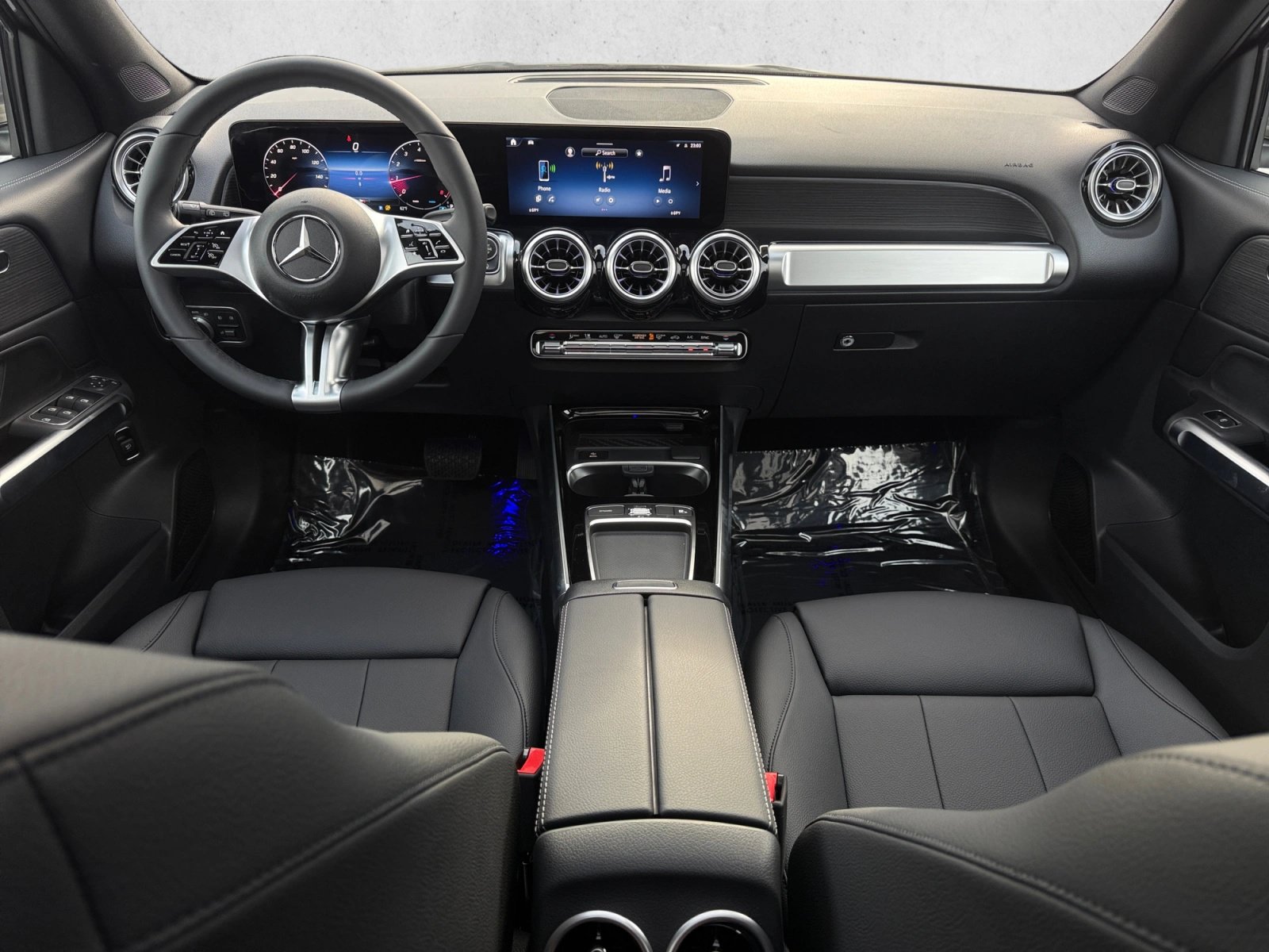 New 2026 Mercedes-Benz GLB 250 4MATIC image 16