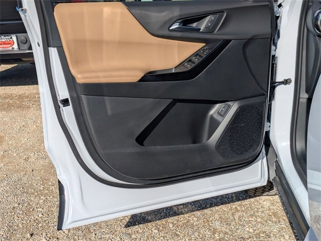 New 2026 Chevrolet Equinox ACTIV w/ Safety and Technology Package image 8