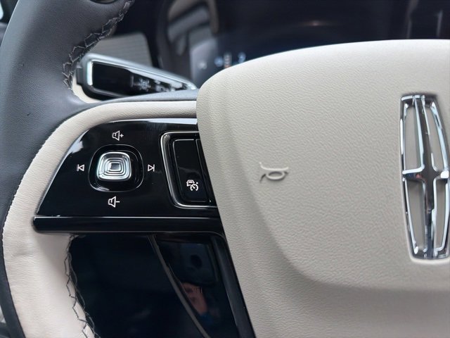 New 2026 Lincoln Corsair Premiere image 16