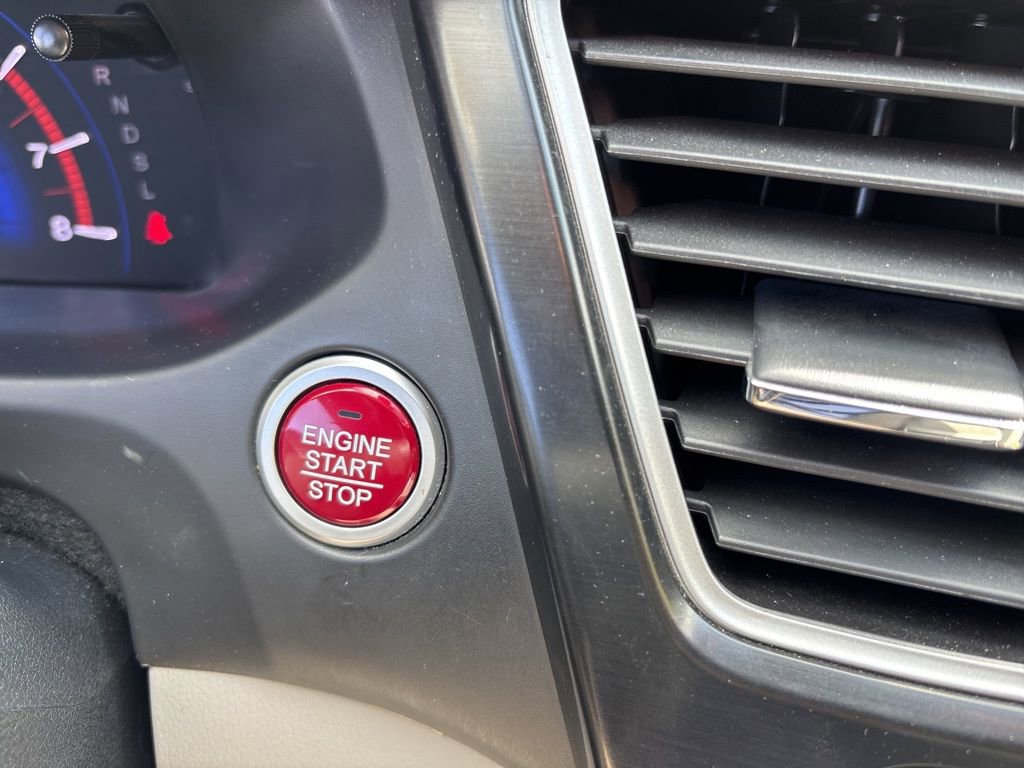 Used 2014 Honda Civic Hybrid image 14