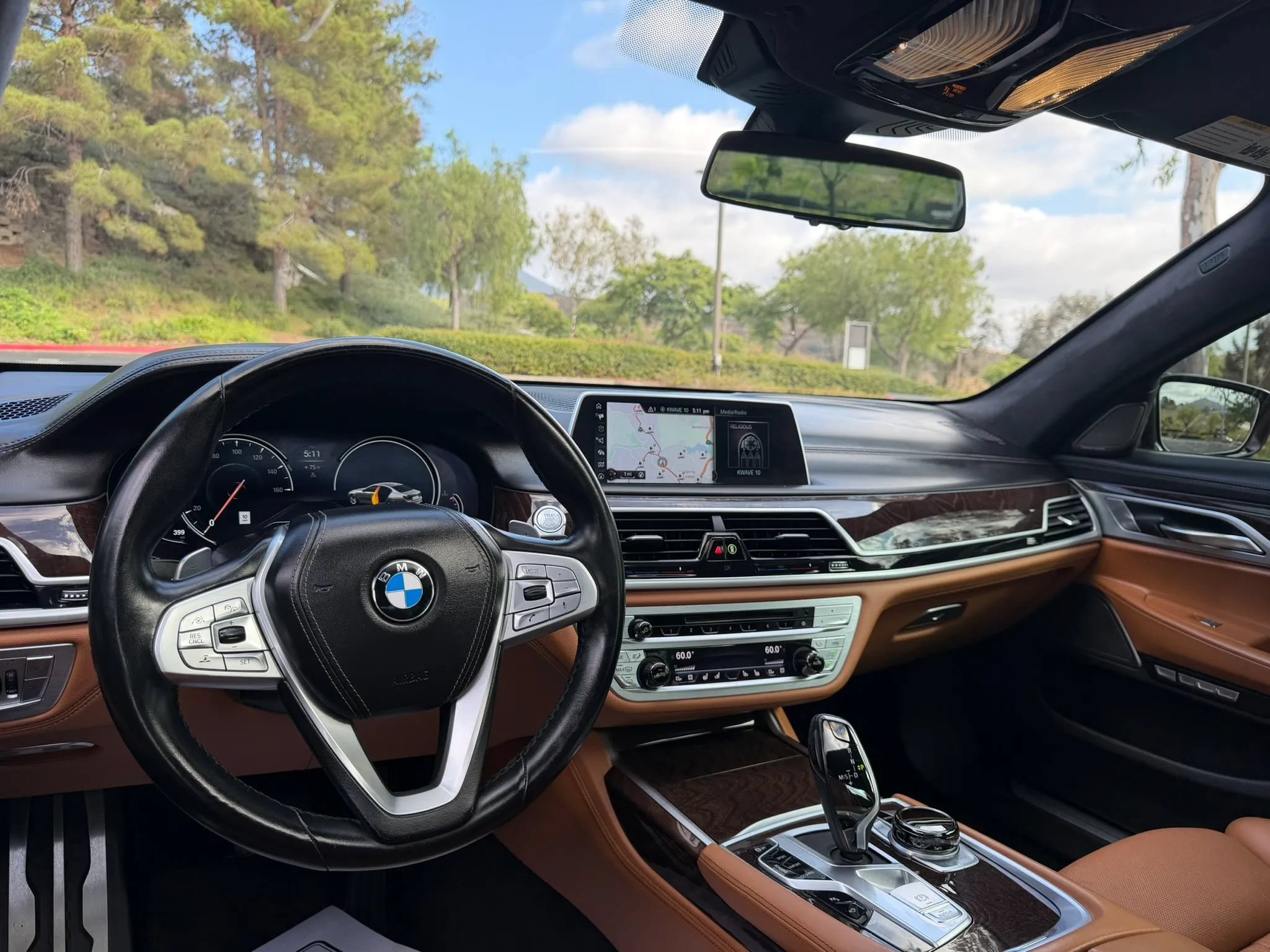 Used 2017 BMW 750i RWD image 18