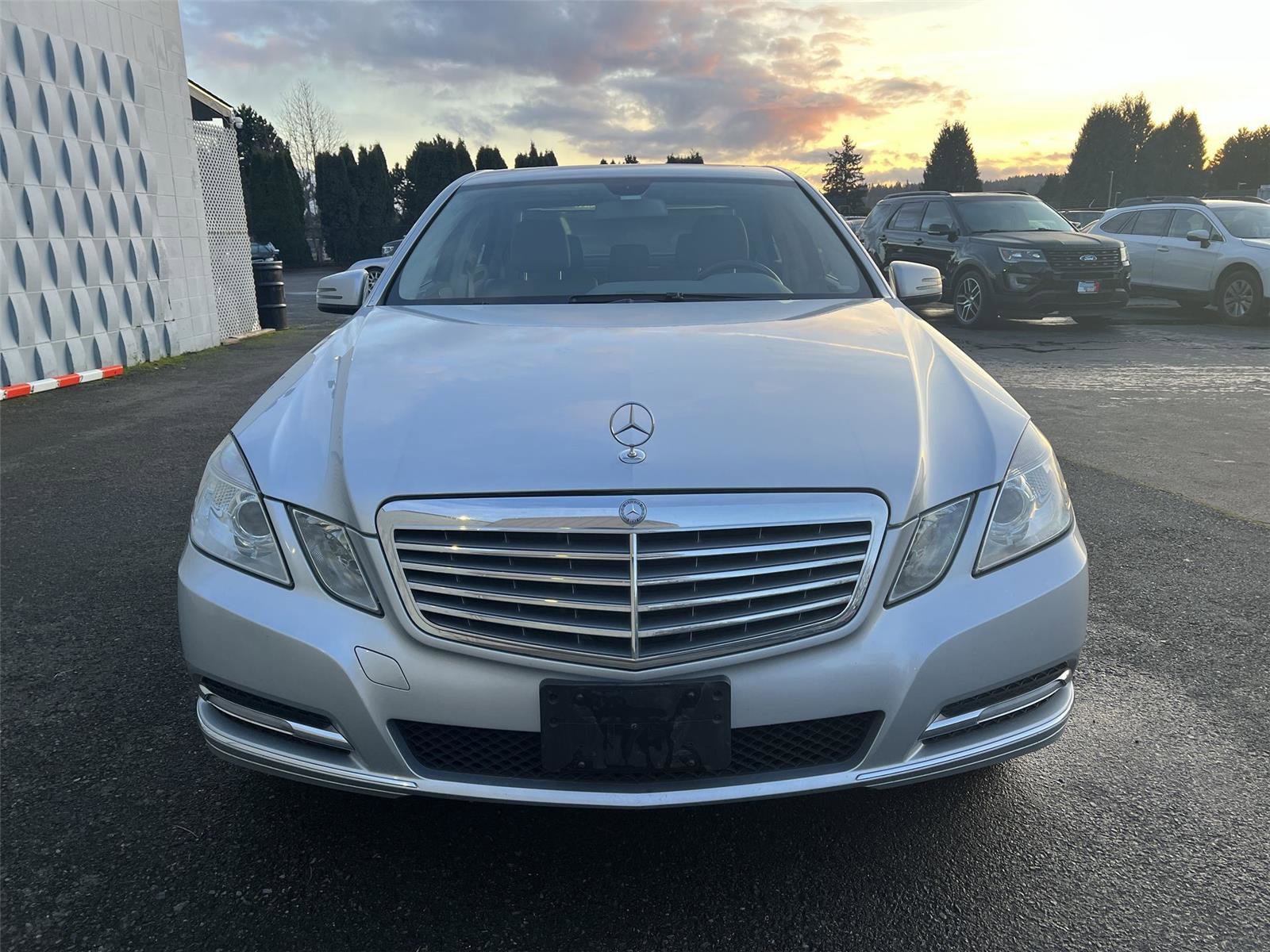 Used 2012 Mercedes-Benz E 350 Sedan image 3