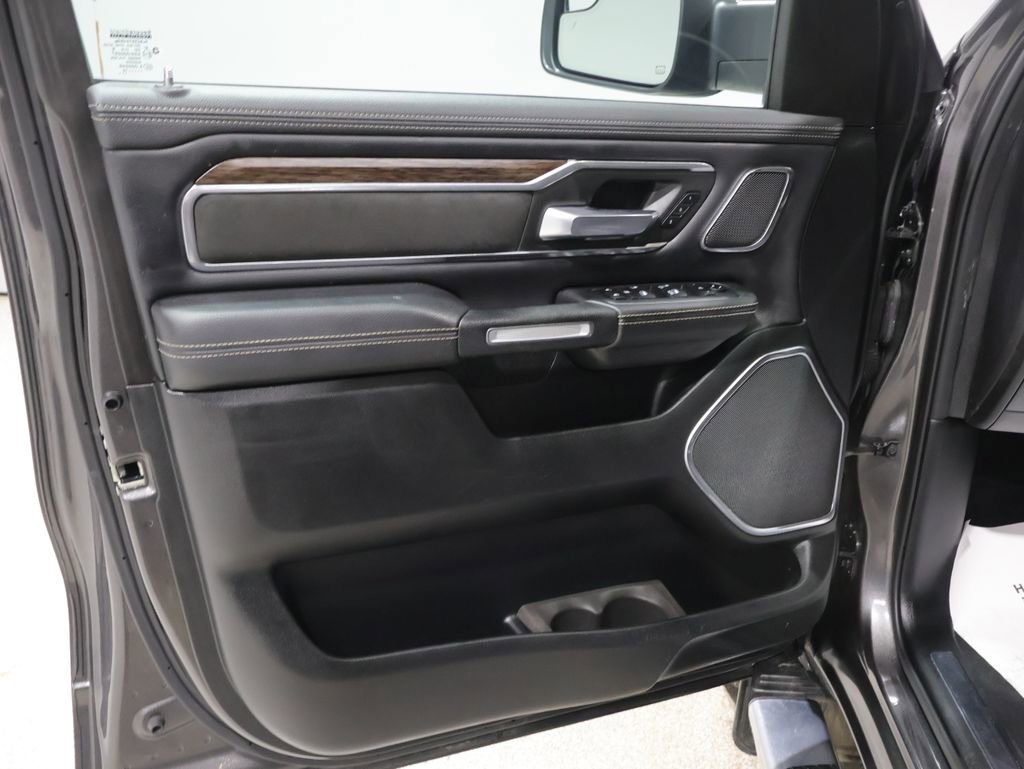 Used 2019 RAM 1500 Laramie image 12