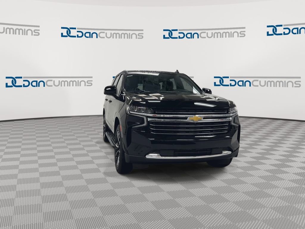 Used 2022 Chevrolet Tahoe LT w/ Luxury Package AWD/4WD image 3