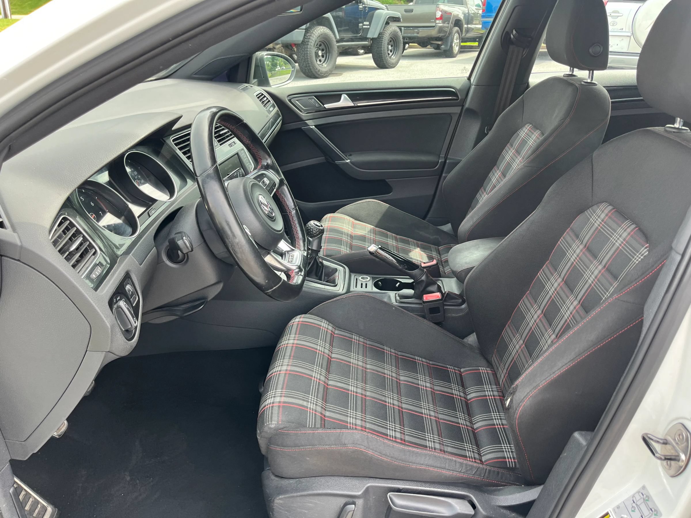 Used 2016 Volkswagen GTI S FWD image 8