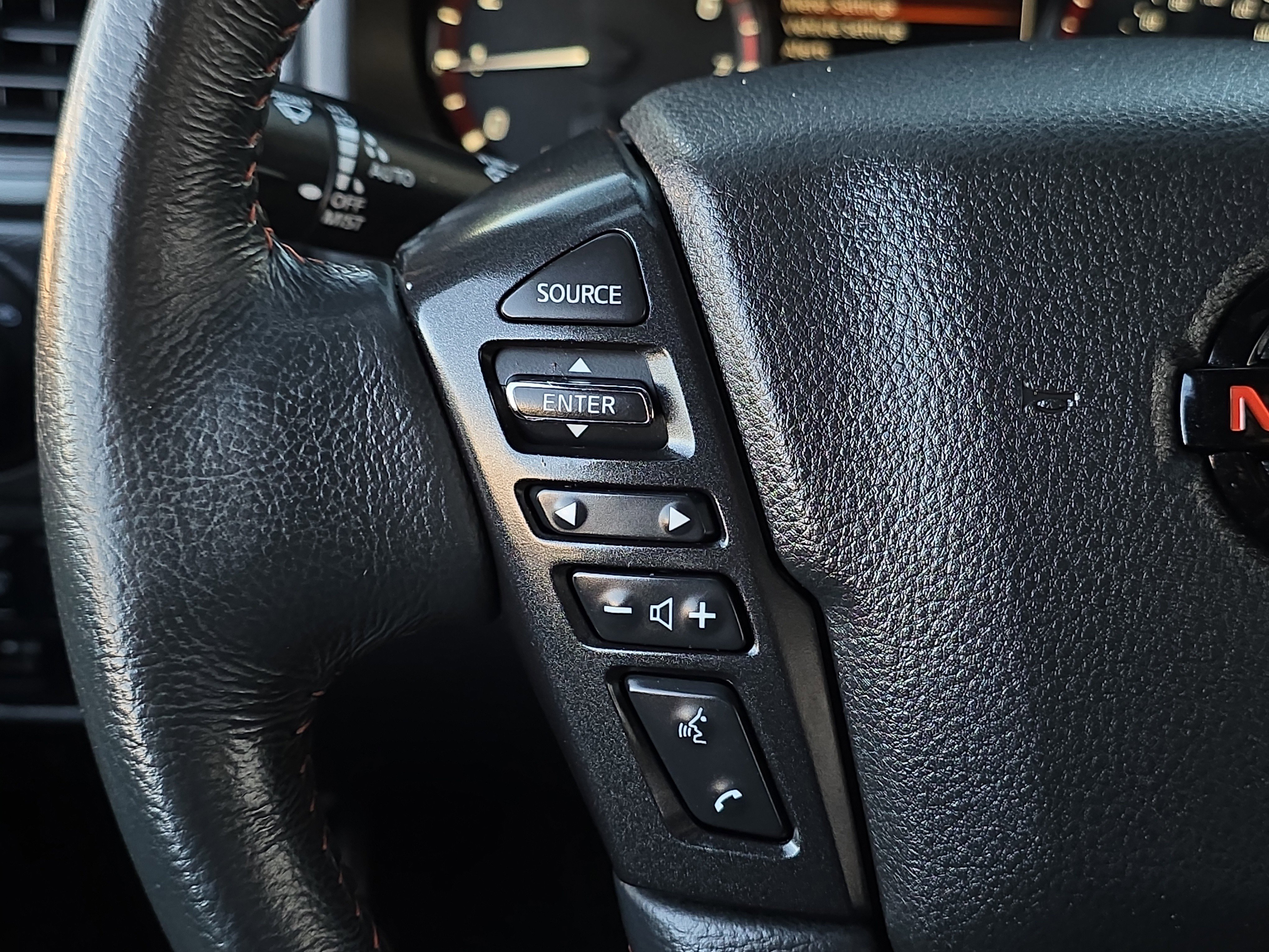 Used 2021 Nissan Titan PRO-4X w/ Off Road Protection Package image 15