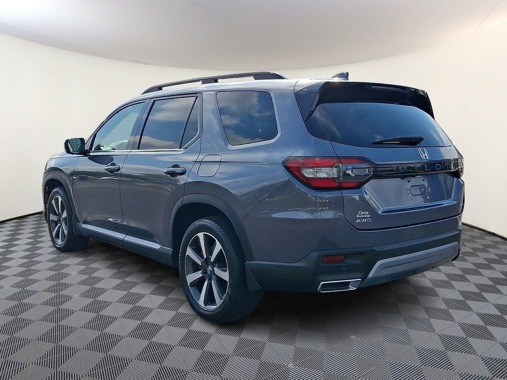 Used 2023 Honda Pilot Elite image 7