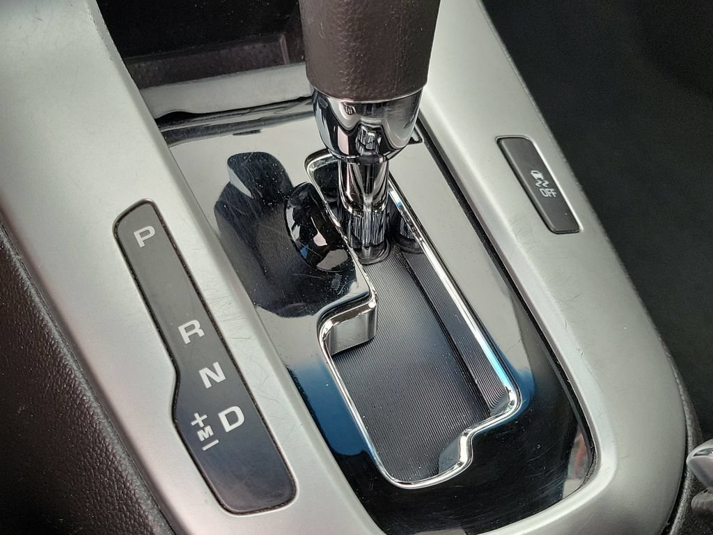 Used 2016 Chevrolet Cruze LT w/ Sun And Sound Package FWD image 29