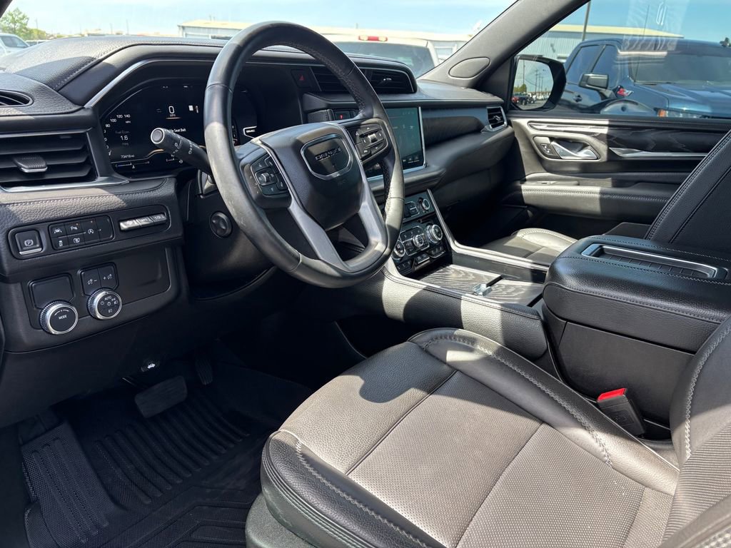 Used 2023 GMC Yukon Denali image 7