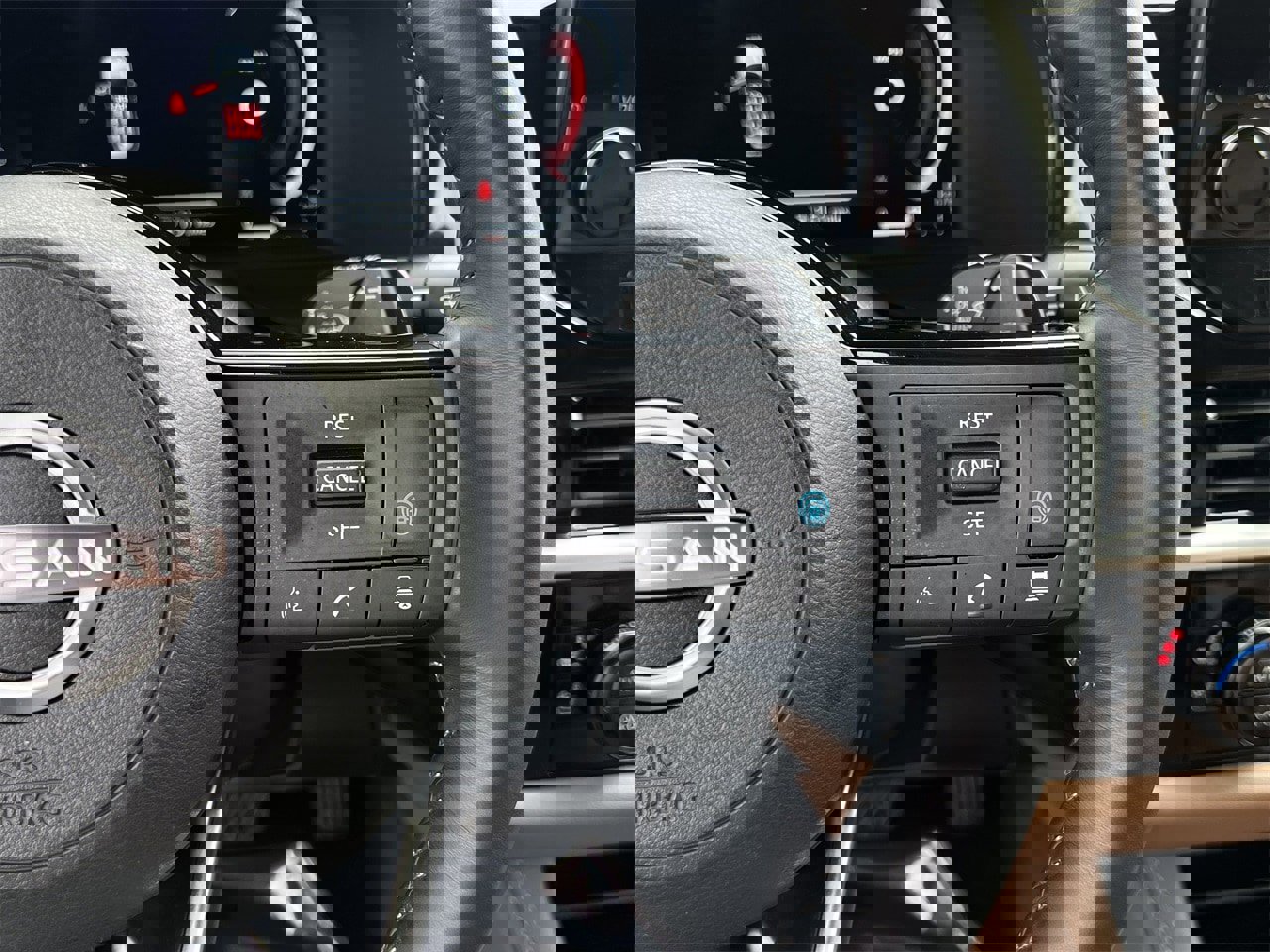 Certified 2024 Nissan Pathfinder Platinum w/ Cargo Package image 13