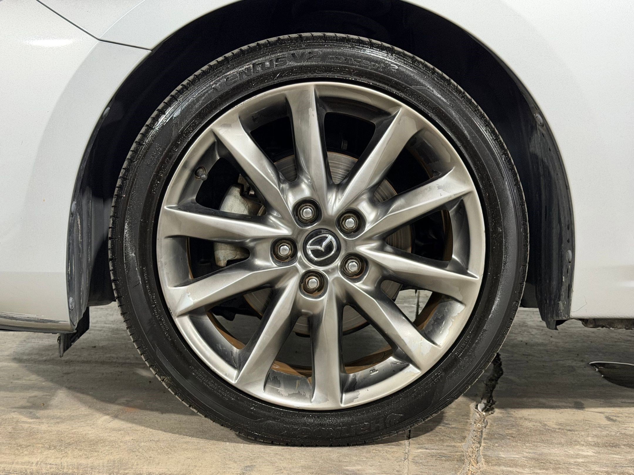 Used 2018 MAZDA MAZDA3 Touring FWD image 11