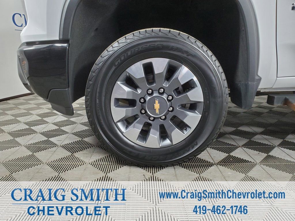 Used 2024 Chevrolet Silverado 2500 Custom image 28