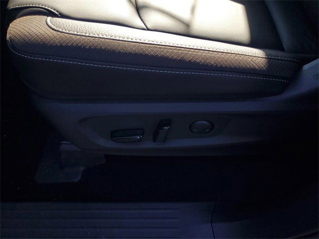 New 2025 Nissan Pathfinder SL image 9