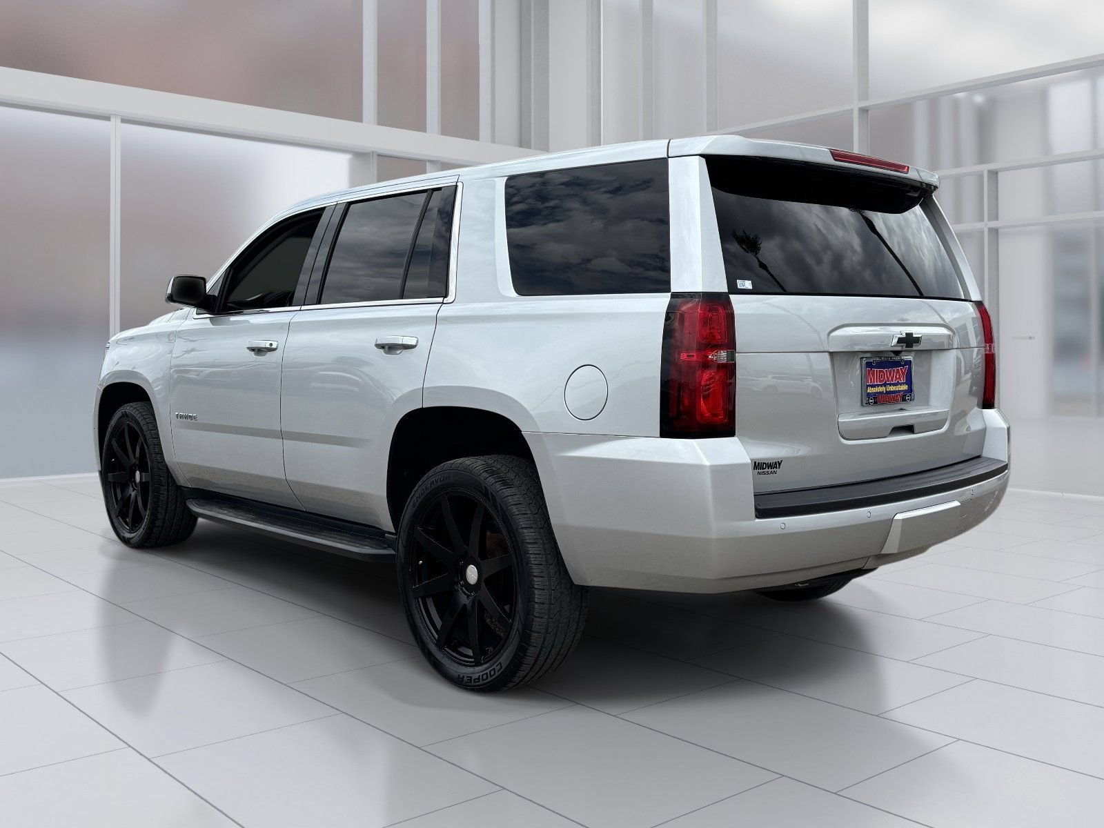 Used 2019 Chevrolet Tahoe LS AWD/4WD image 4