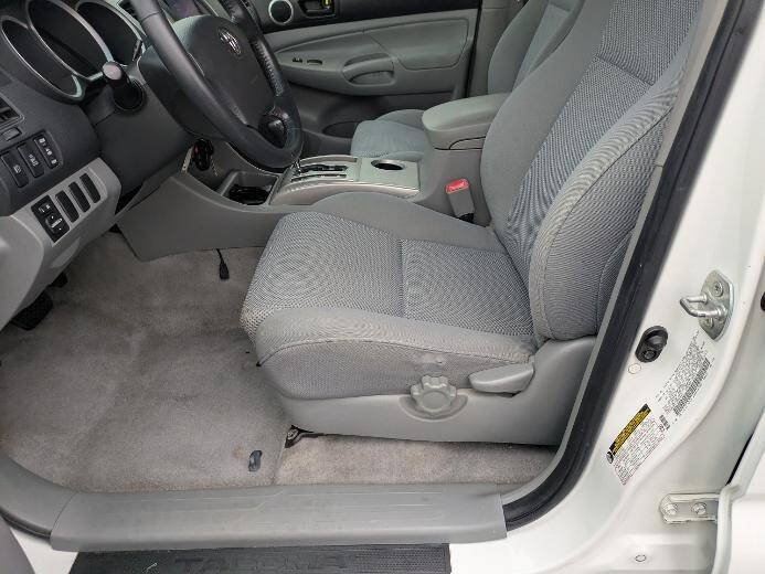 Used 2007 Toyota Tacoma PreRunner RWD image 12