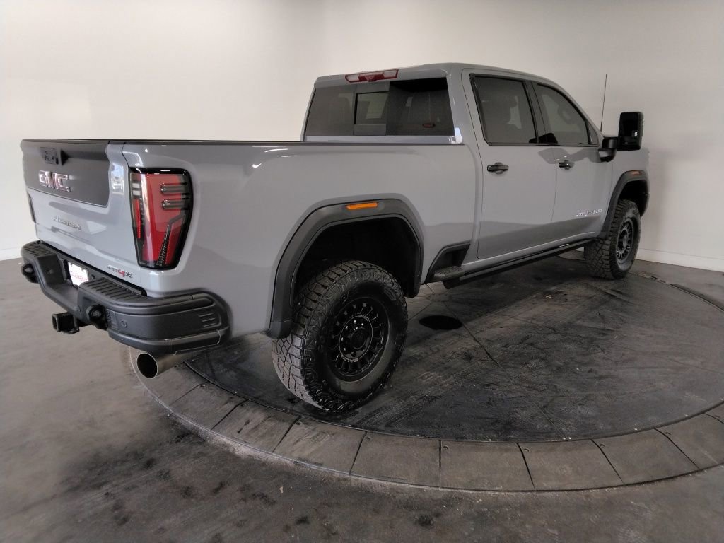 Used 2024 GMC Sierra 2500 AT4X w/ AT4X AEV Edition image 4