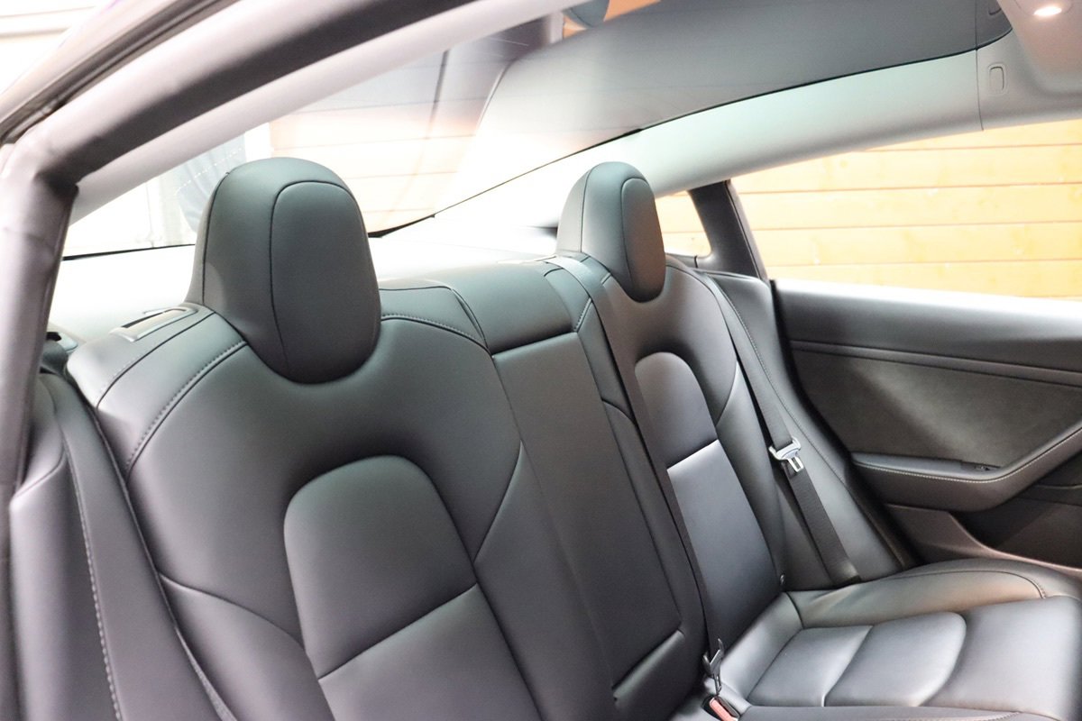 Used 2022 Tesla Model 3 Standard Range image 32