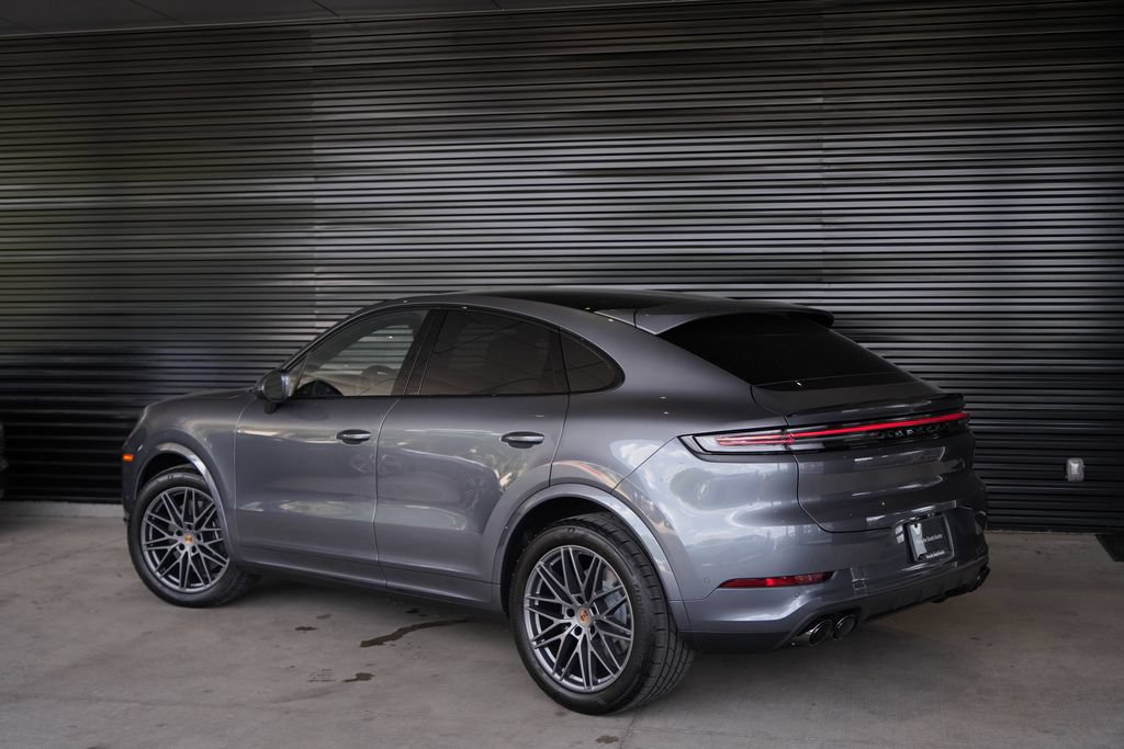 New 2026 Porsche Cayenne Coupe AWD/4WD image 5