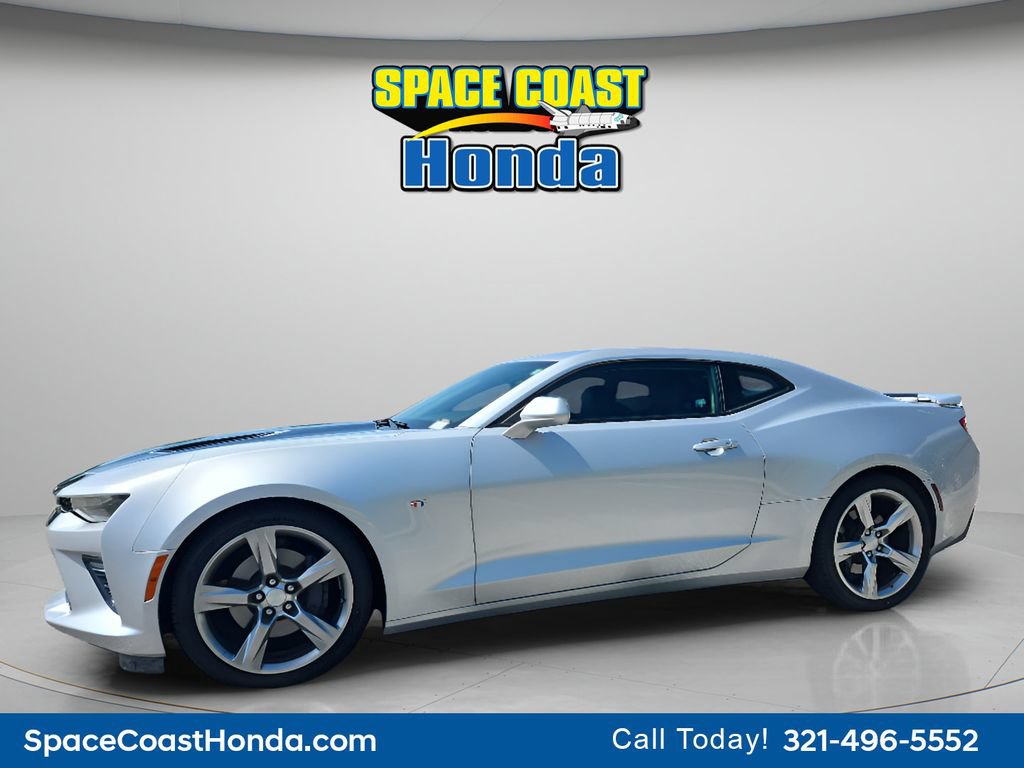 Used 2018 Chevrolet Camaro SS RWD image 9