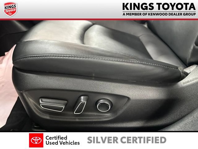 Certified 2017 Toyota Prius Four FWD image 13