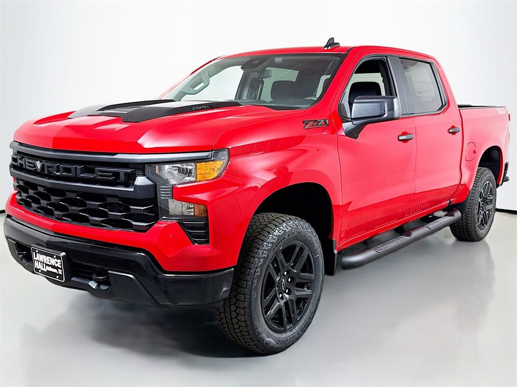 New 2026 Chevrolet Silverado 1500 Custom Trail Boss w/ Turbomax Blackout Package