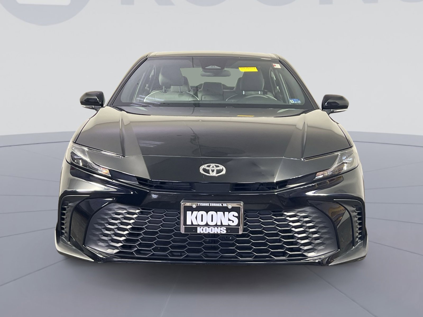 Used 2025 Toyota Camry SE image 11