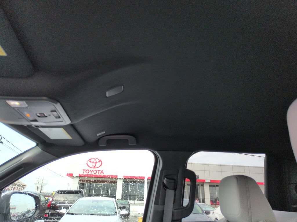 Used 2024 Toyota Tacoma SR5 RWD image 21