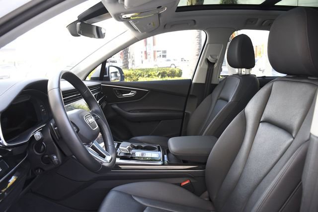 Used 2023 Audi Q7 3.0T Prestige w/ Prestige Package AWD/4WD image 21