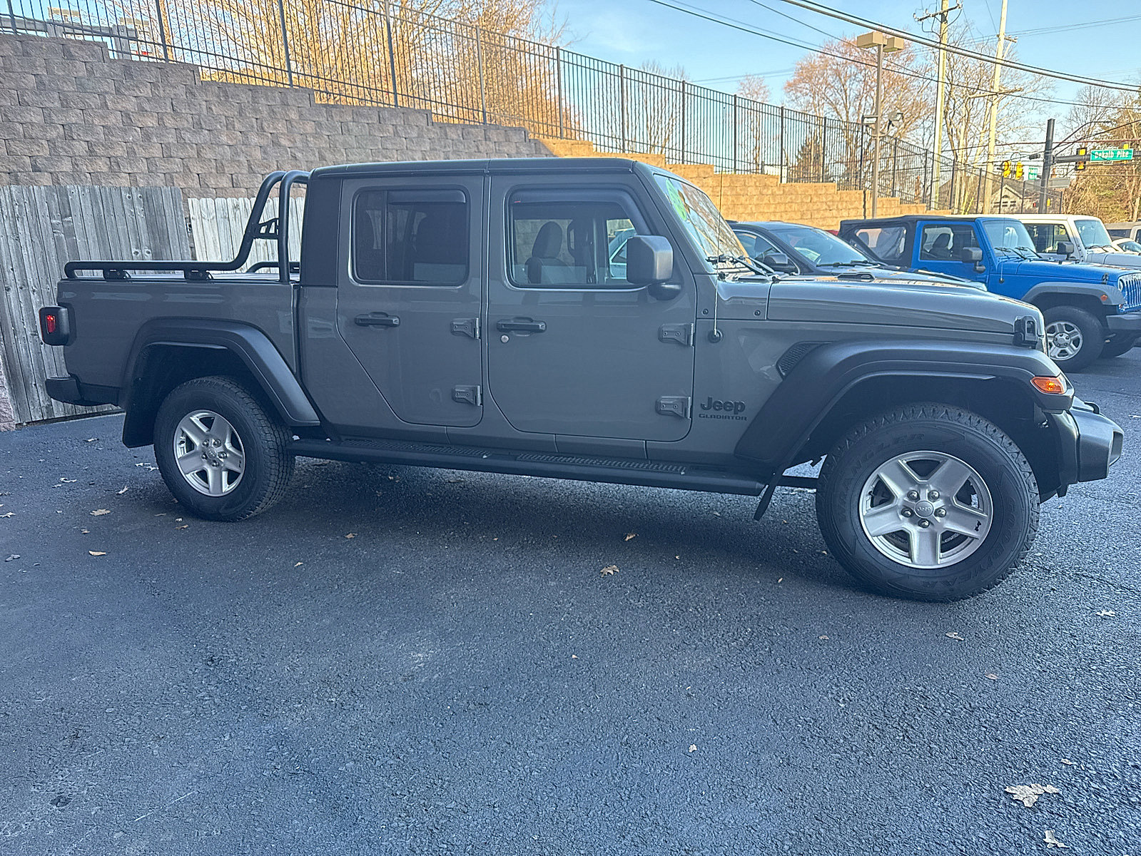 Used 2020 Jeep Gladiator Sport w/ Quick Order Package 24S image 2