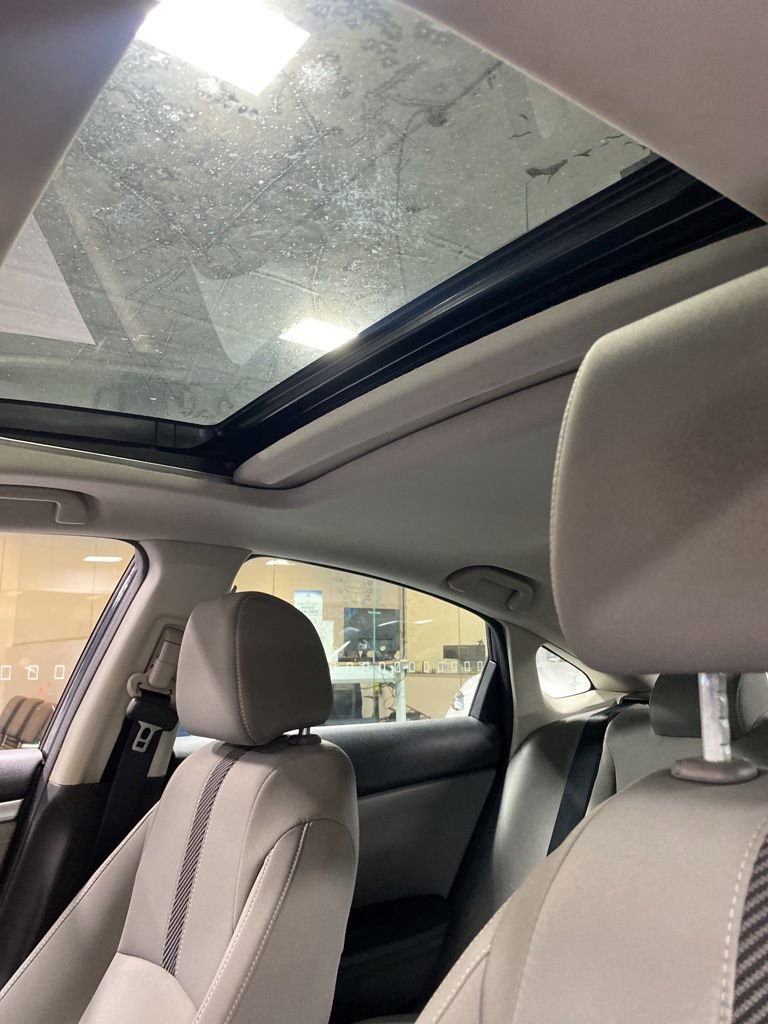 Used 2018 Honda Civic EX image 9