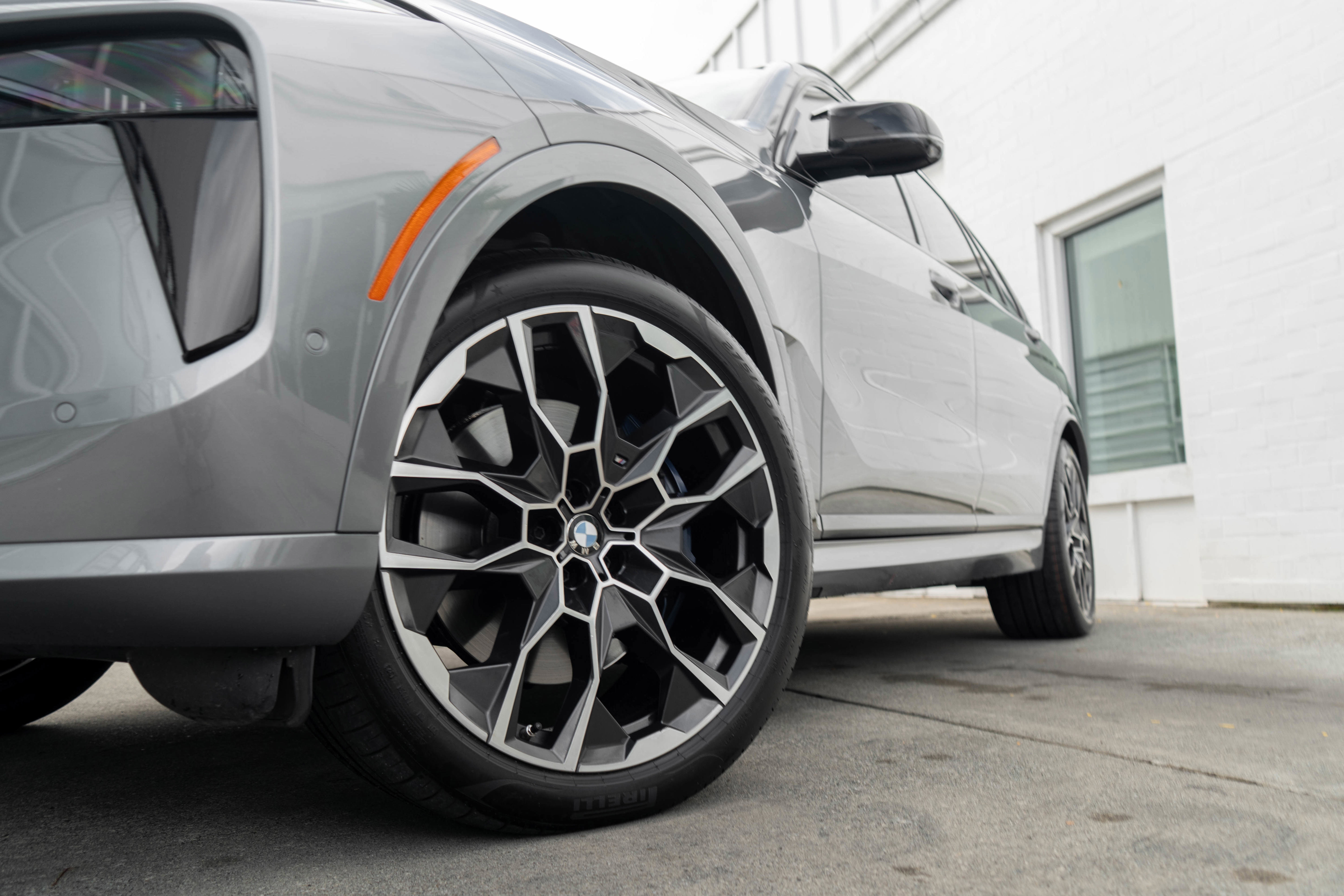 Used 2023 BMW X7 M60i image 4