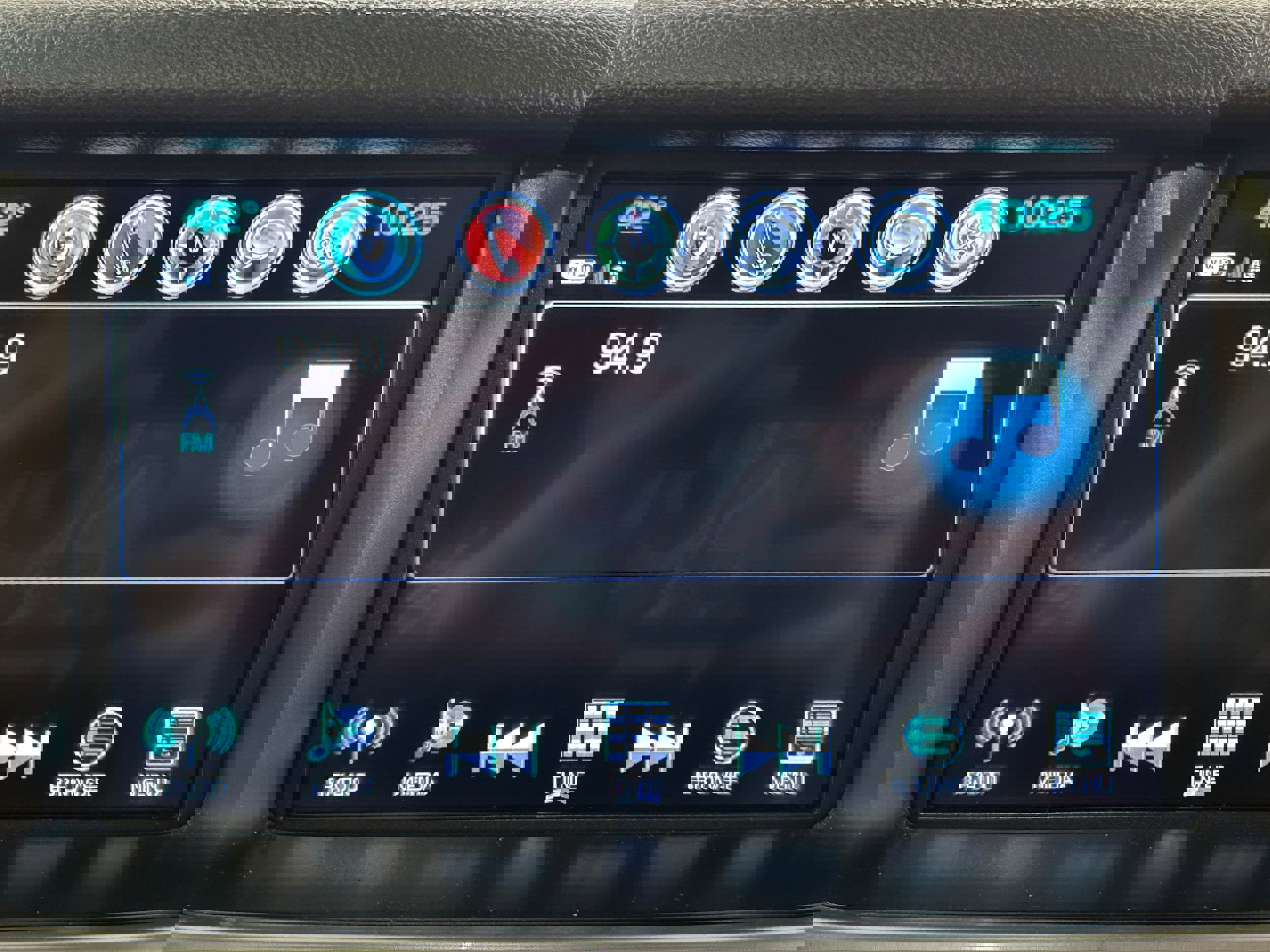 Used 2020 Chevrolet Suburban Premier image 5